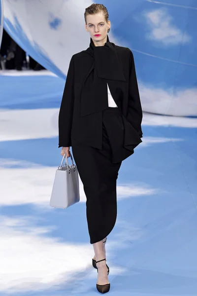 Look 1